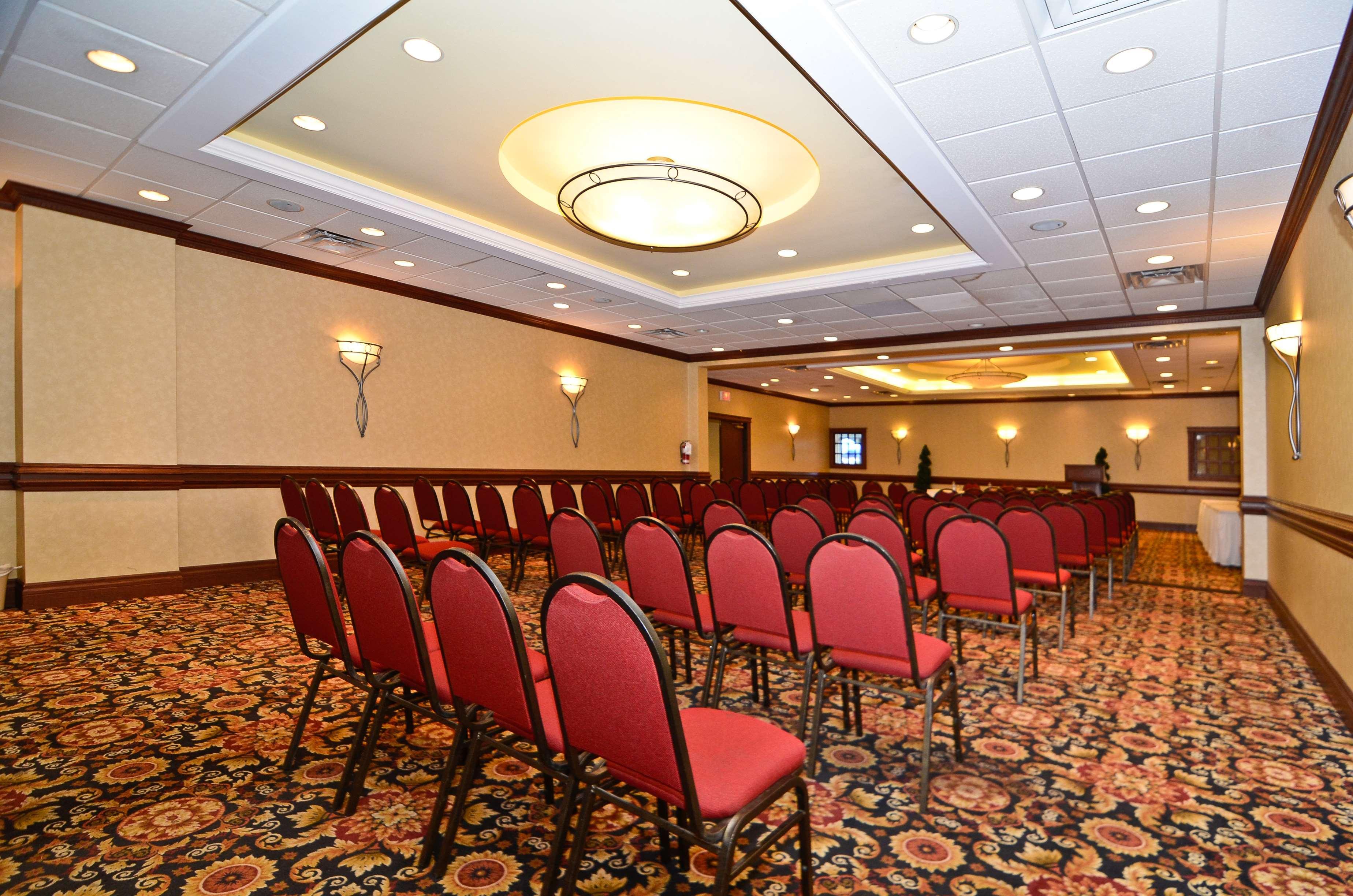 Best Western St Catharines Hotel & Conference Centre Saint Catharines Экстерьер фото