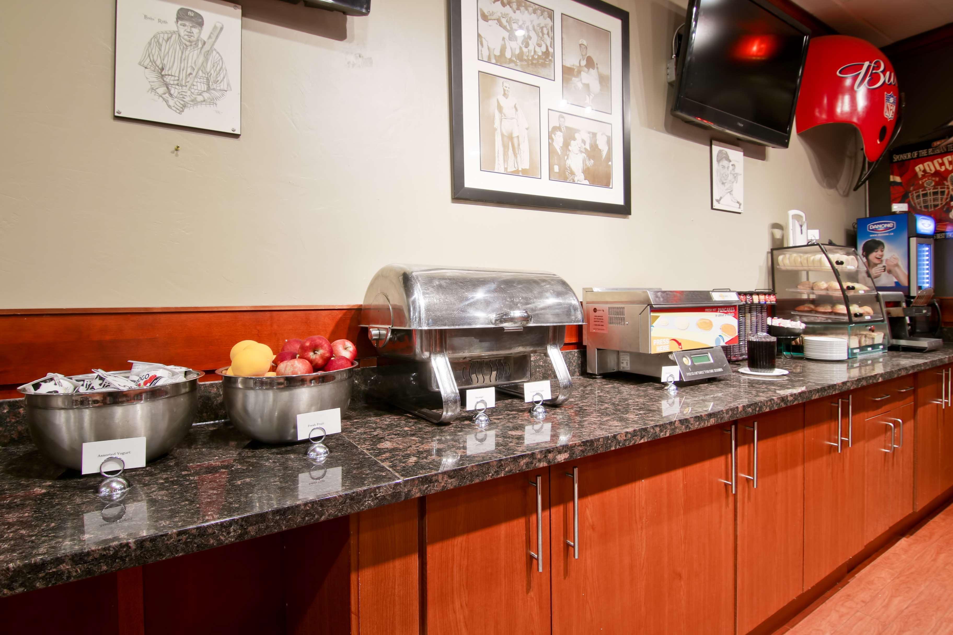 Best Western St Catharines Hotel & Conference Centre Saint Catharines Экстерьер фото