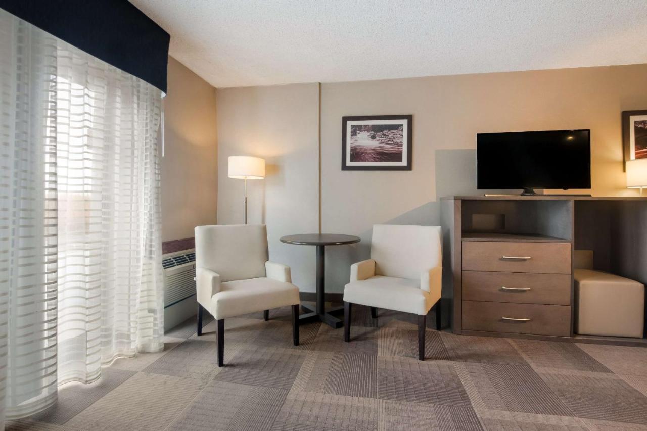 Best Western St Catharines Hotel & Conference Centre Saint Catharines Экстерьер фото