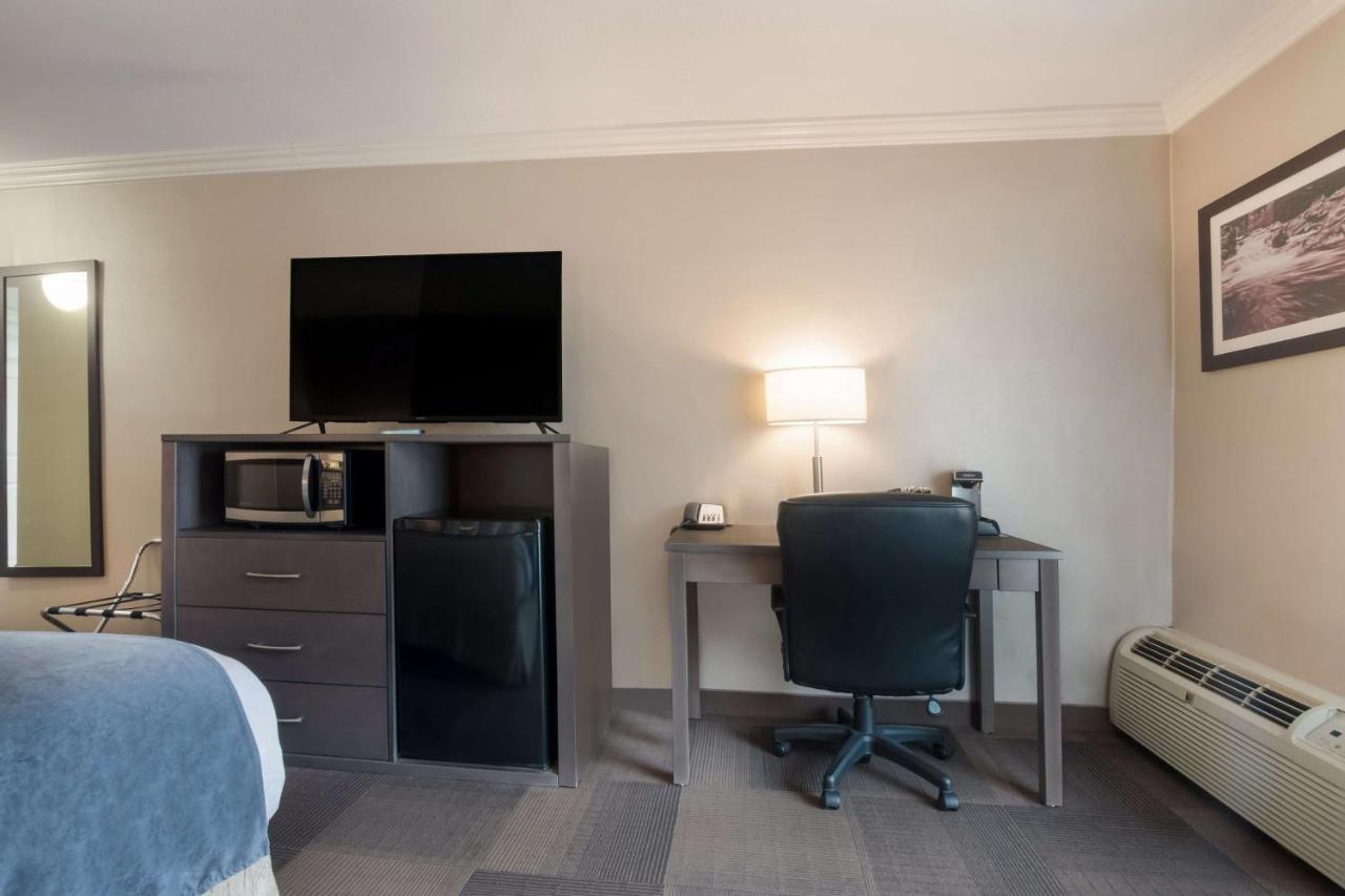 Best Western St Catharines Hotel & Conference Centre Saint Catharines Экстерьер фото